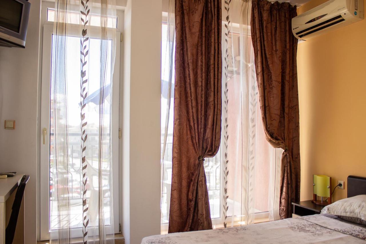Central Couple Studio Поморіє Екстер'єр фото